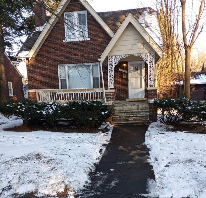 Foto principal - 3 bedroom in Detroit MI 48223