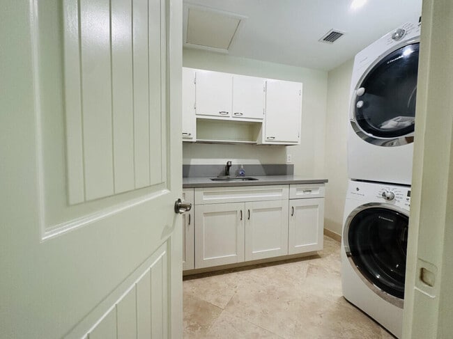 Foto del edificio - 952 SW 13th Dr