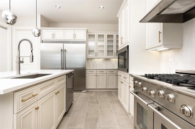 Foto del edificio - 8066 Park Ln