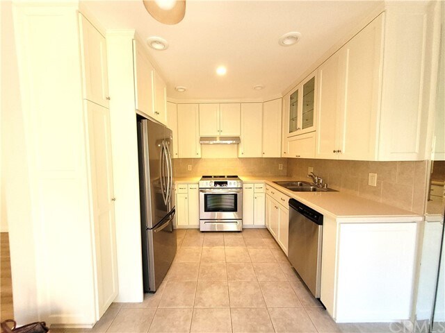 Building Photo - 1001 Cabrillo Dr