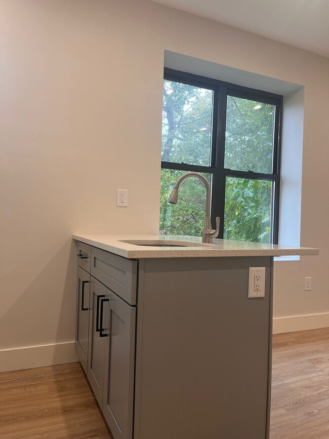 Foto del edificio - 269 Martin Luther King Jr Dr