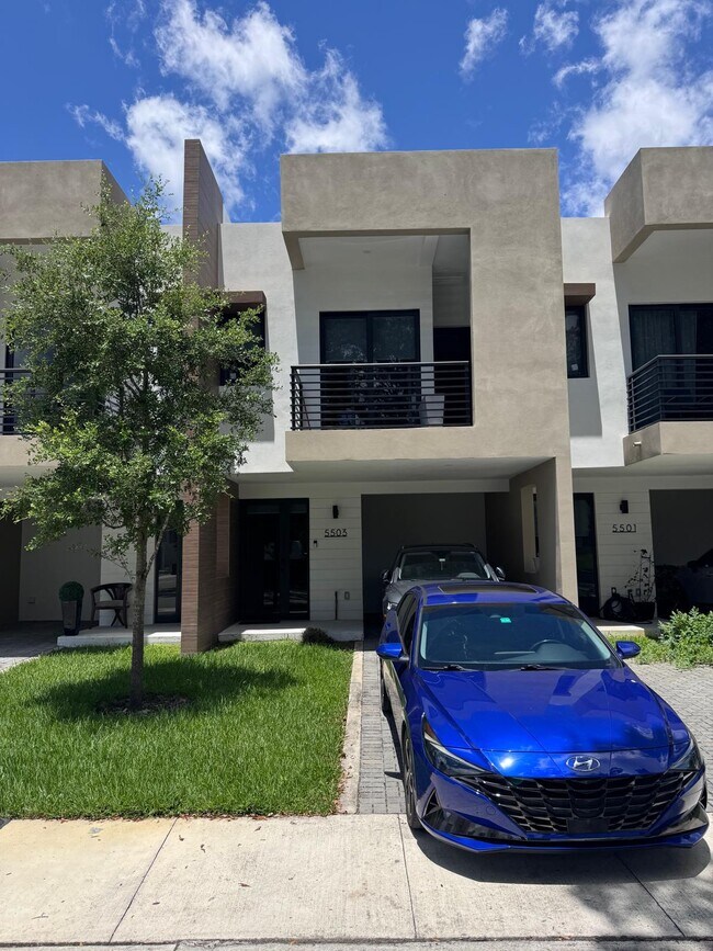 Foto del edificio - 5503 W Oak Way