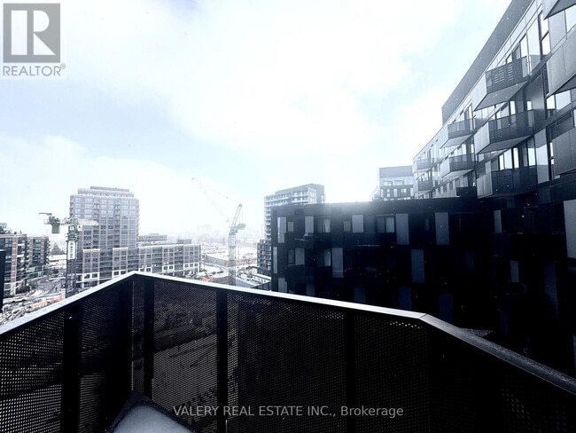 Building Photo - 30 Tretti Wy