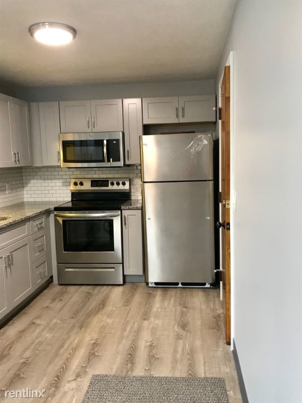 Building Photo - 2 br, 1 bath Apartment - 650 Admiral Street