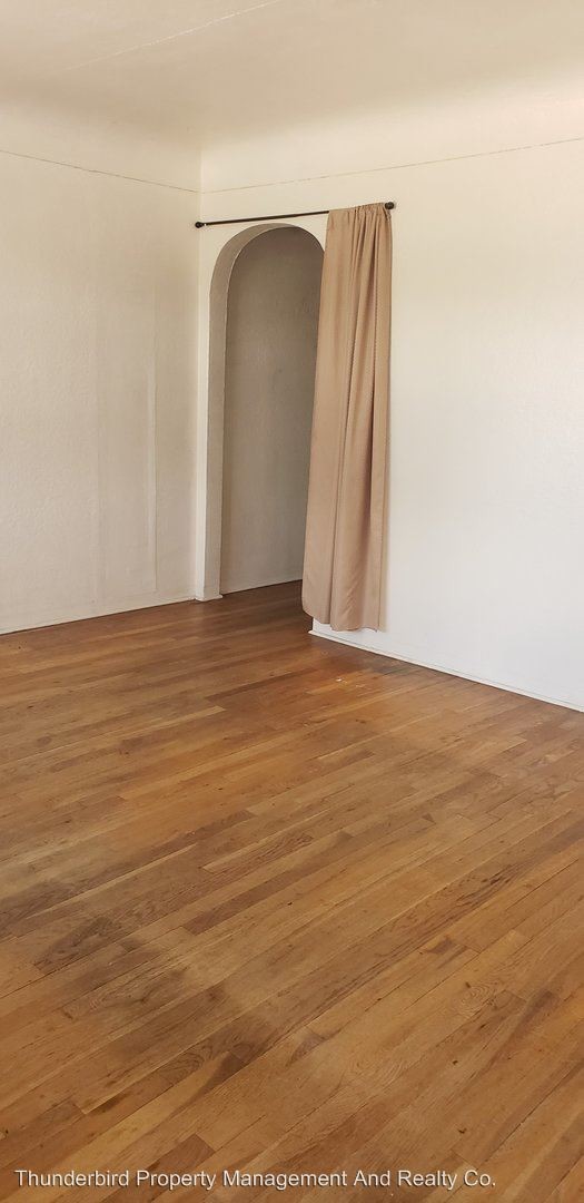 Building Photo - 2 br, 1 bath Apartment - 1622 Coal Ave SE