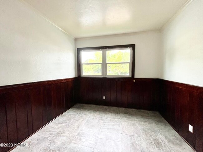 Building Photo - 1202 Carolina Ave