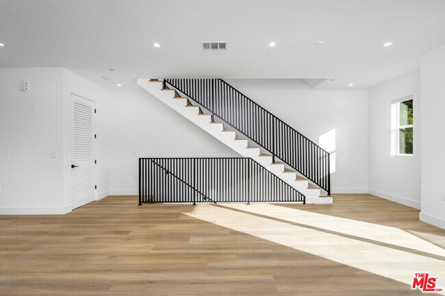 Foto del edificio - 10805 Morrison St