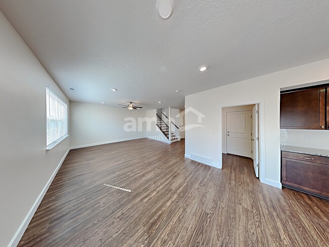 Building Photo - 2378 E Tumbleweed Rd