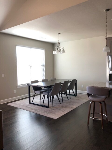 Foto del edificio - 1513 Crestwood Hills Ln