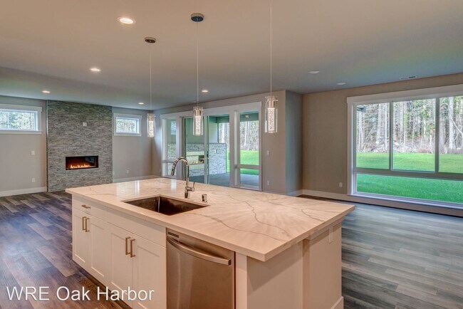 Building Photo - 3 br, 2.5 bath House - 1162 Seawall Ln