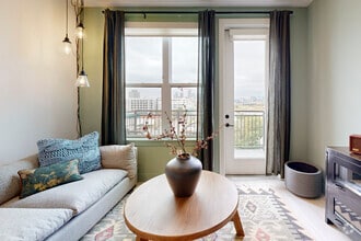 1BR, 1BA - 767SF - Living Room - Ironworks on Fox