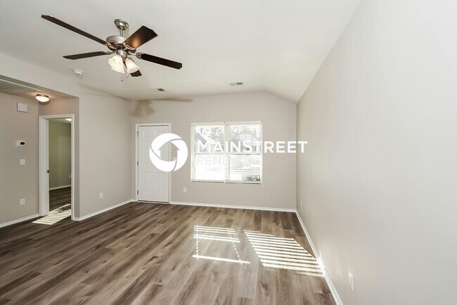 Building Photo - 545 Fox Run Cir