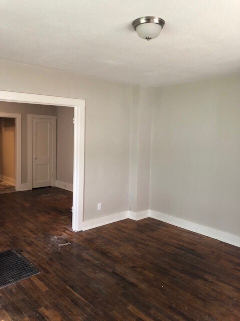 Building Photo - Studio Apartment For Rent in Newton! New Photos Coming Soon.