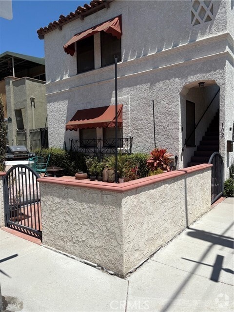 Building Photo - 5359 E 1st St