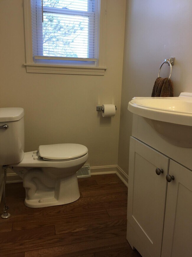 32 Commodore St, Albany, NY 12205 Townhome Rentals in Albany NY