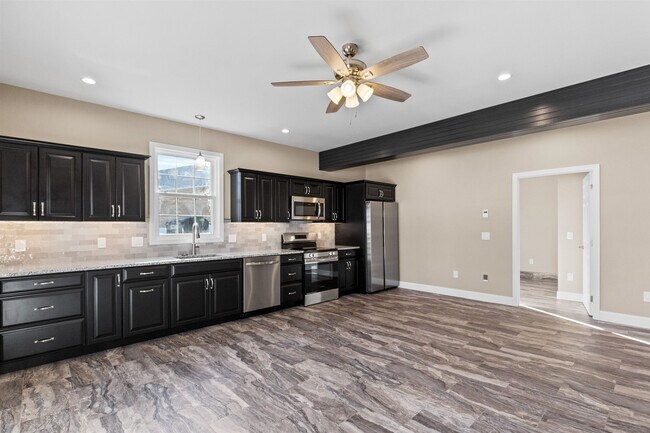 Foto del edificio - 6 Latchkey Ln