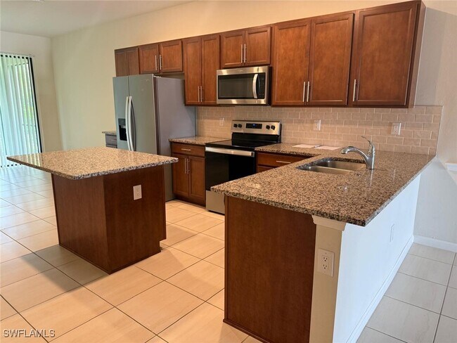 Building Photo - 4800 Crested Eagle Ln