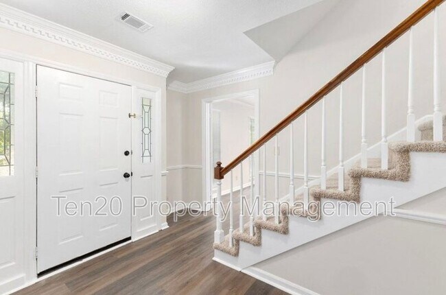 Foto del edificio - 4065 Windtree Ln