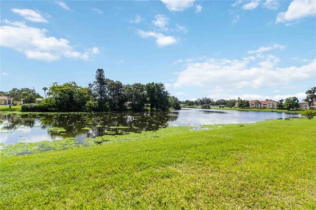 Building Photo - 1040 Villagio Cir