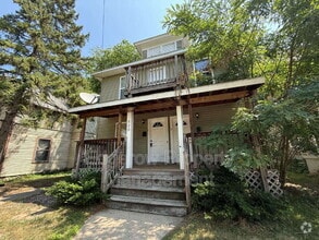Building Photo - 820 Geneva Ave SE