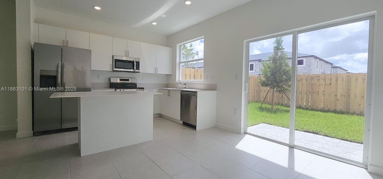 Primary Photo - 15620 SW 277th Terrace