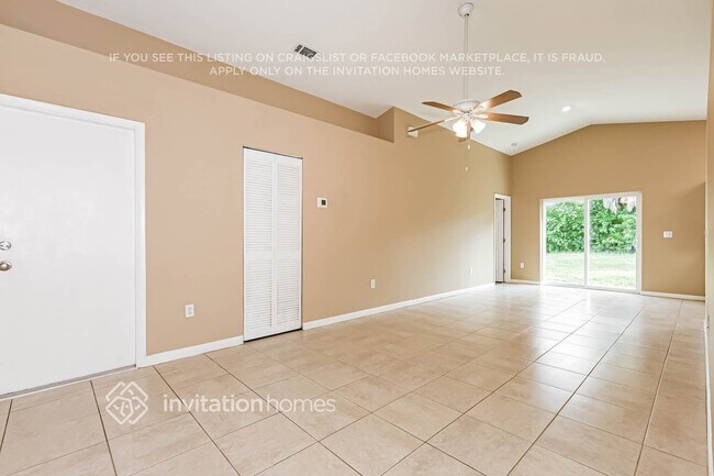 Foto del edificio - 1319 W Knollwood St
