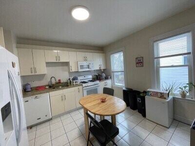 Foto del edificio - 63 Fairbanks St