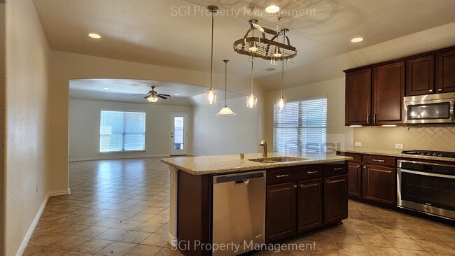 Foto del edificio - 117 Pleasant Hill Ln