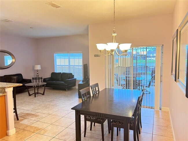 Foto del edificio - 3053 Beach Palm Ave