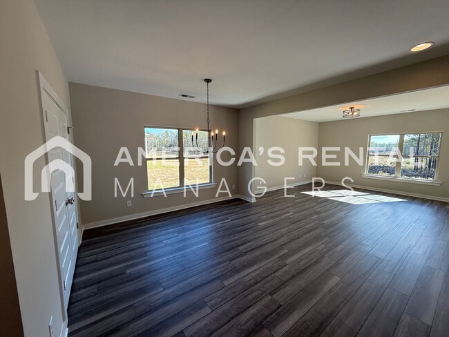 Building Photo - Home for rent in Riverside!!!!