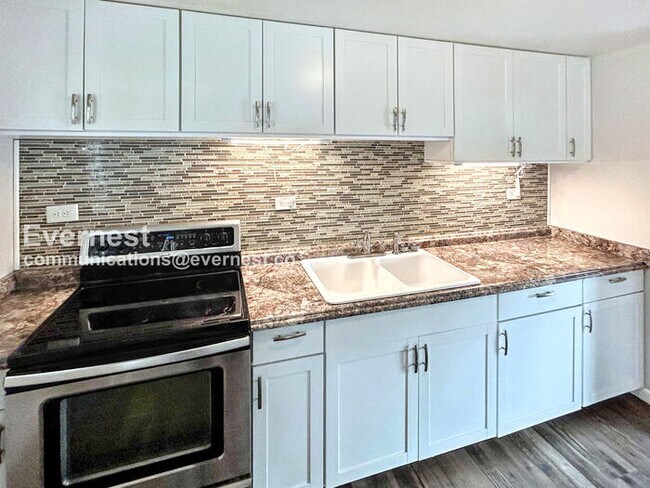 Foto del edificio - 6418 McLean St