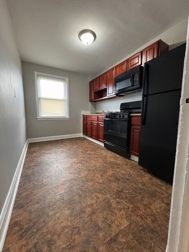 Foto del edificio - 3611 Ravenwood Ave