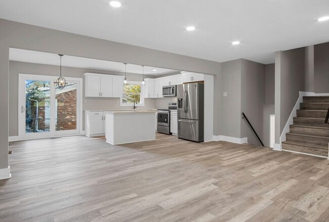 Foto del edificio - 1675 Bouldercliff Ct SE