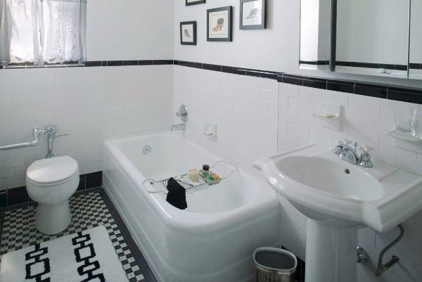 Building Photo - 425 W 23rd St