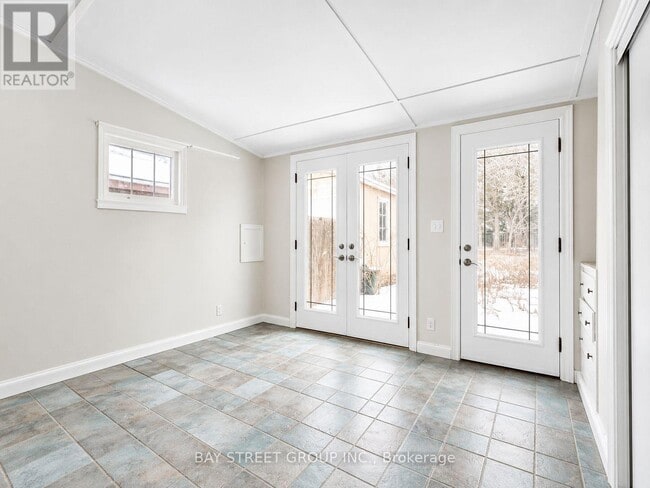 Building Photo - 316 Willowdale Ave