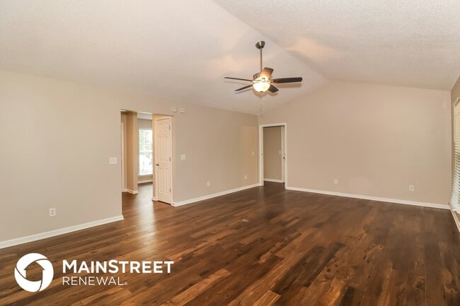 Building Photo - 4425 Bonneville Dr