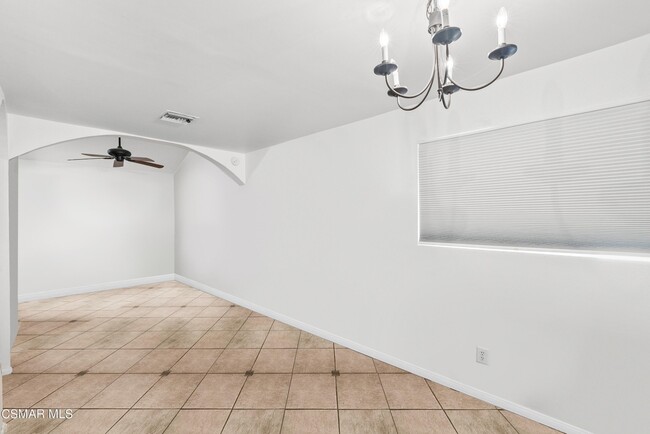 Studio - 3000 Fairbanks Ave