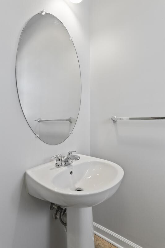 Foto del edificio - 18234 Hurricane Ct