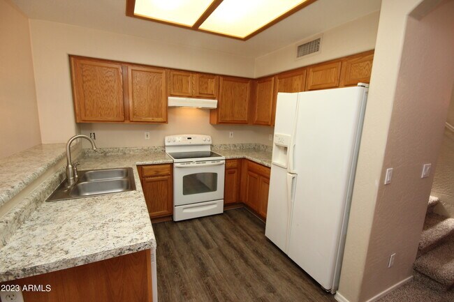 Foto del edificio - 10645 W Coronado Rd