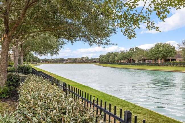 Foto del edificio - 26323 Crystal Cove Ln