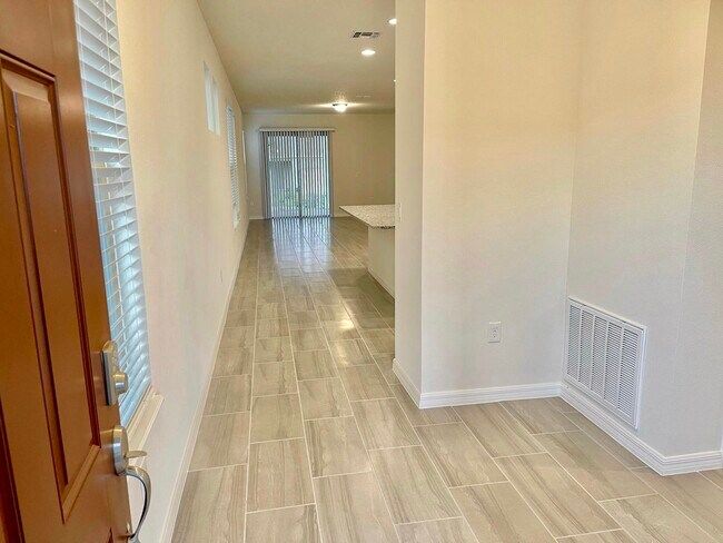 Foto del edificio - 9321 Jaywood Rd