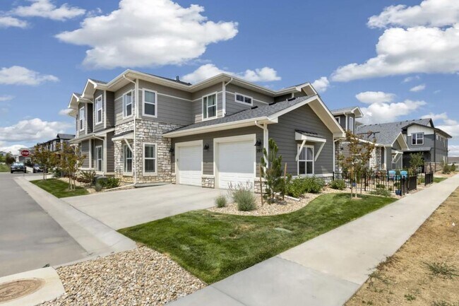 Building Photo - 4180 S Park Dr