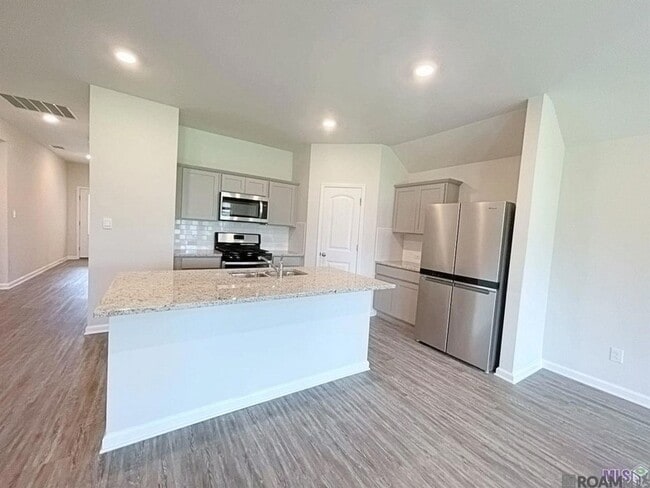 Building Photo - 629 Correns Ln