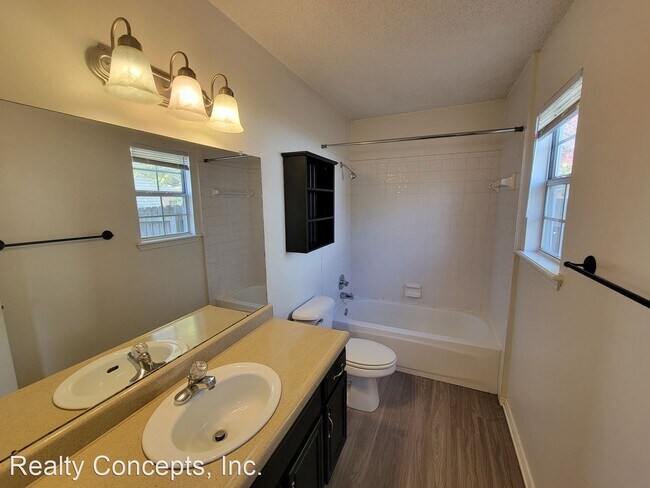 Foto del edificio - 3 br, 2 bath House - 1898 Albany