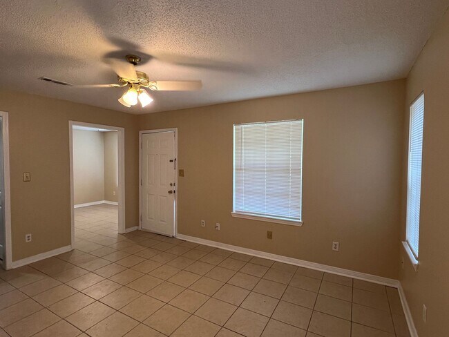 Foto del edificio - Updated 3/2