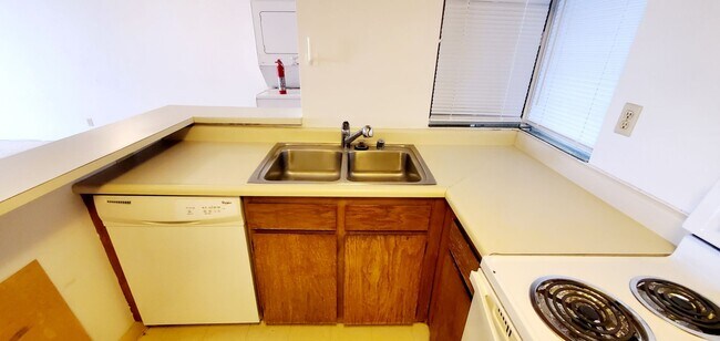 Foto del edificio - Kings Gate- 2724 Kahoaloha Lane #1605