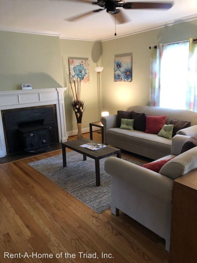 Building Photo - 4 br, 1.5 bath House - 413 S Chapman Street
