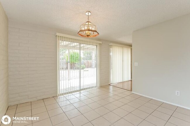 Building Photo - 9118 E Calle Cascada