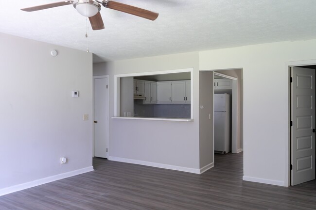 Building Photo - 6197 Trestlewood Dr