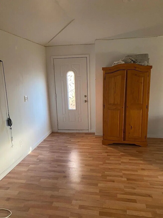 Foto del edificio - 1650 W 85th St